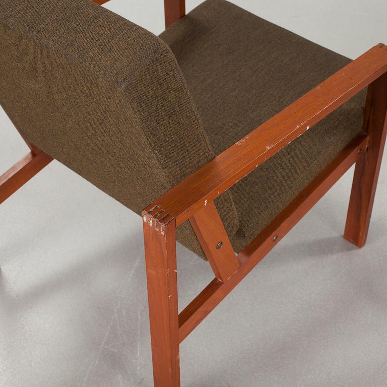 A pair of lounge chairs from Ferdinand Lundquist, third quarter of the 20th century.