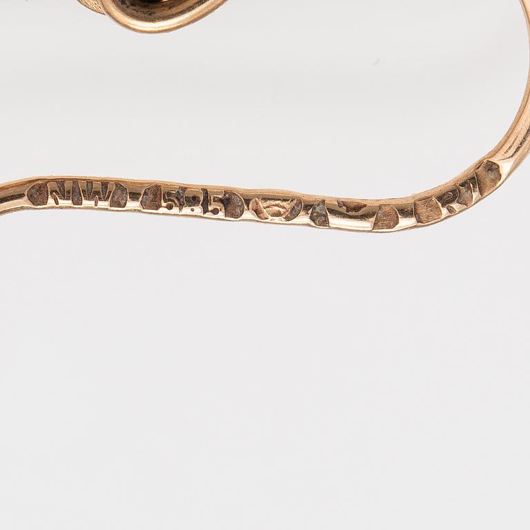 Liisa Vitali, A pair of 14K gold earrings "Pitsi". Westerback, Helsinki 1970.