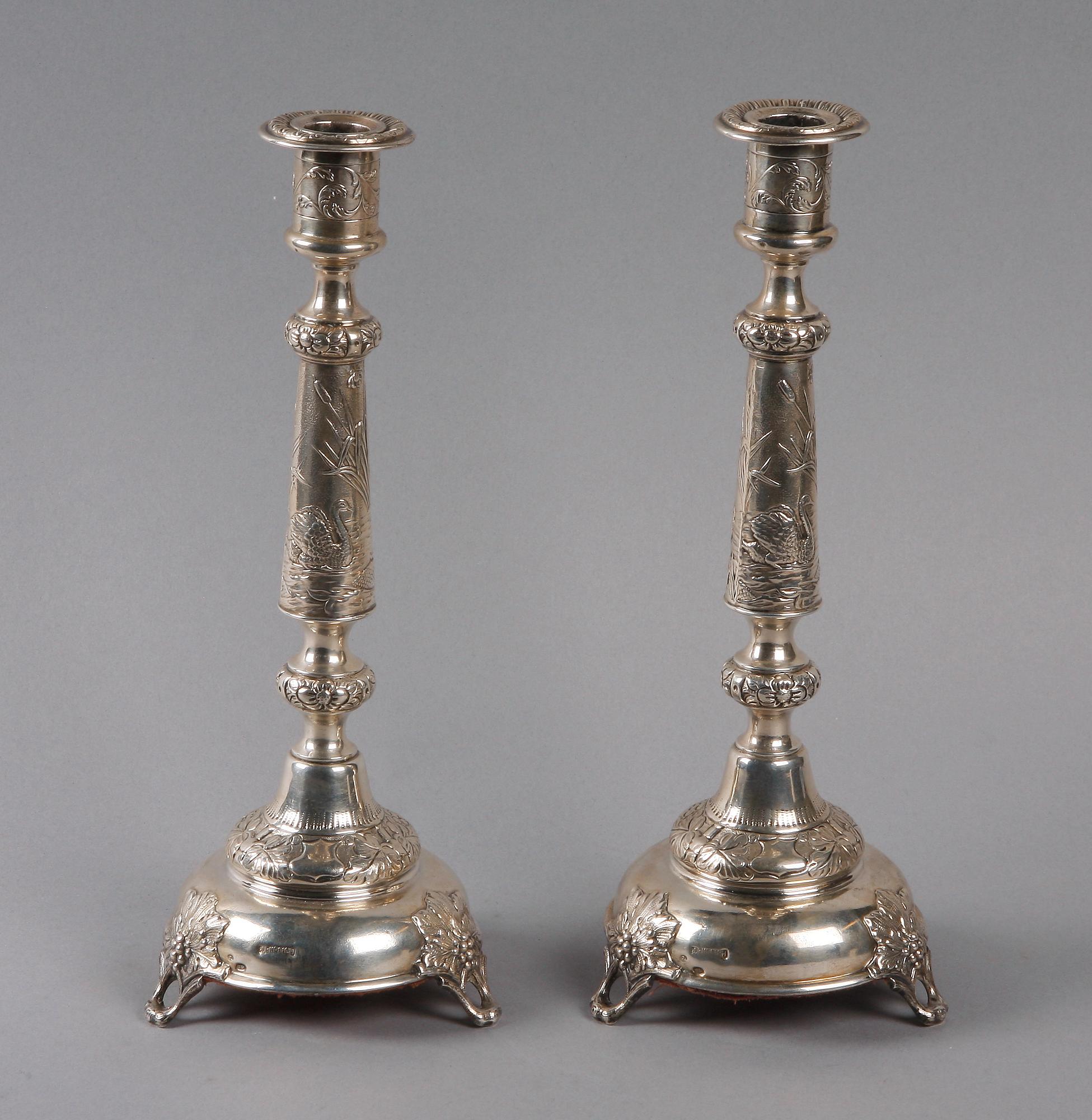 LJUSSTAKAR, ett par, silver, Icek Ehrlich Warszawa, 1896-1915. Bär ryska stämplar.