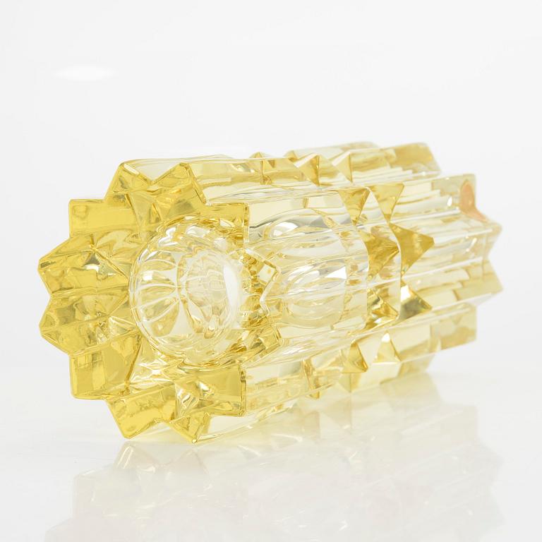 Nanny Still, glas, "Smycke", signerad Nanny Still, Riihimäen Lasi Oy. Formgiven 1969.