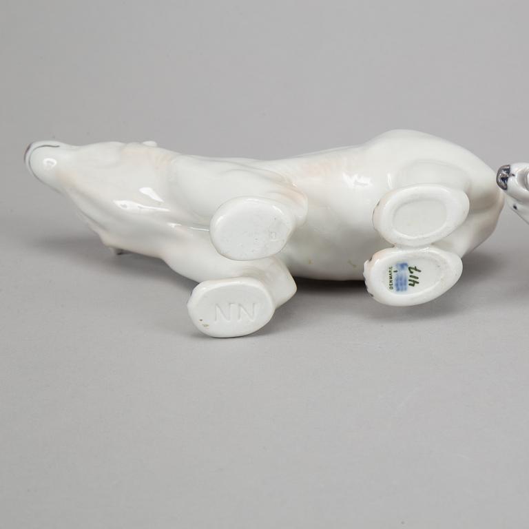 Royal Copenhagen, three porcelain polar bears, 238, 321 and 417, Denmark.