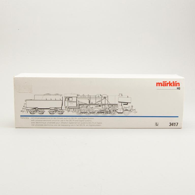 A Märklin H0 steam locomotive.