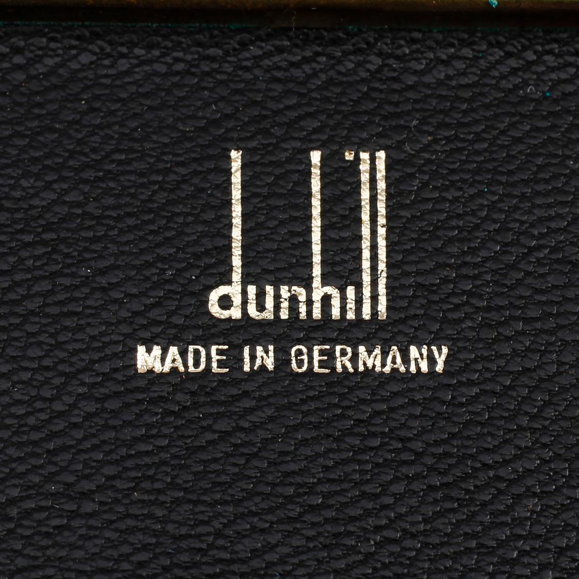 CIGARETTETUI OCH CIGARETTETÄNDARE, läder och gulddoublé, Dunhill.