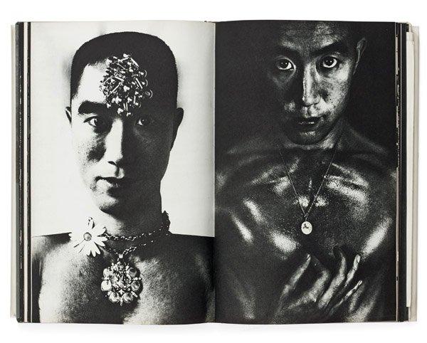 EIKOH HOSOE, Sign och numr, förstautgåva. Bok, 42 x 28 cm.