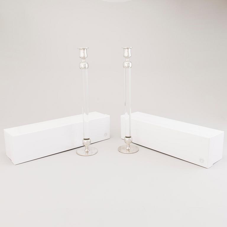 LJUSSTAKAR, ett par,"Plexi" tenn och plexiglas, Josef Frank och Estrid Ericson, Firma Svensk Tenn, 2018.