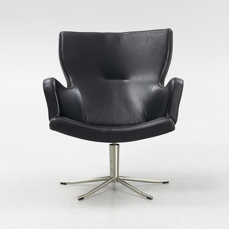 Jan Ekström, a "Gyro" lounge chair from Conform.