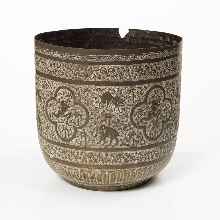 Ytterfoder, Indien, 1900-tal.