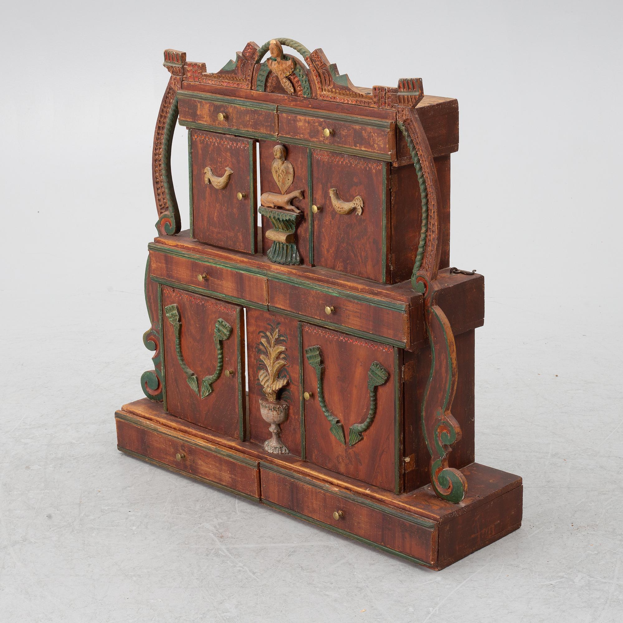 Tablett/wall cabinet, folk art, Jämtland, 19th century.