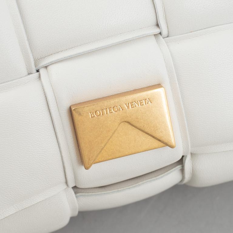 Bottega Veneta, bag, "Chain Casette".