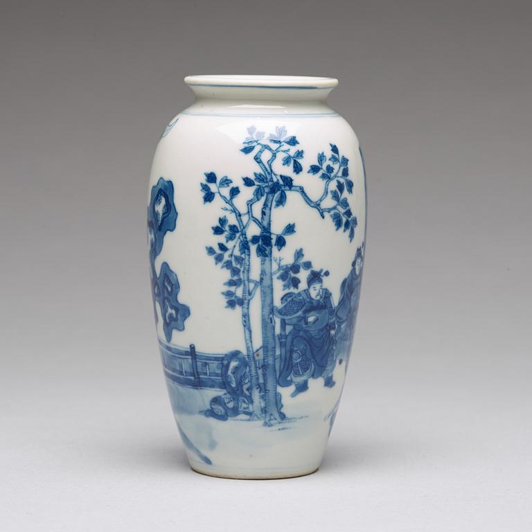 A blue and white vase, late Qing dynasty with Kangxi mark.