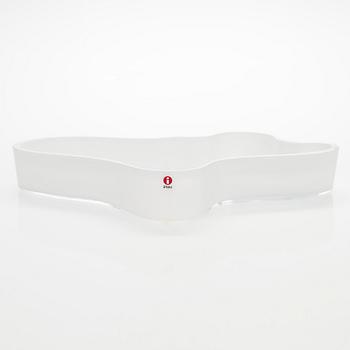 Alvar Aalto a '3028' dish signed Alvar Aalto Iittala.