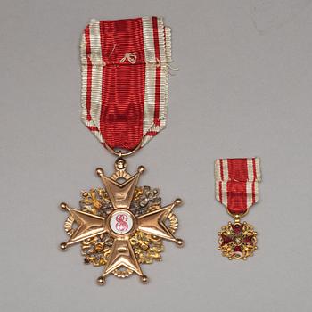 An Imperial Russian gold and enamel order of Saint Stanislaus, third class, turn of the century 1900.