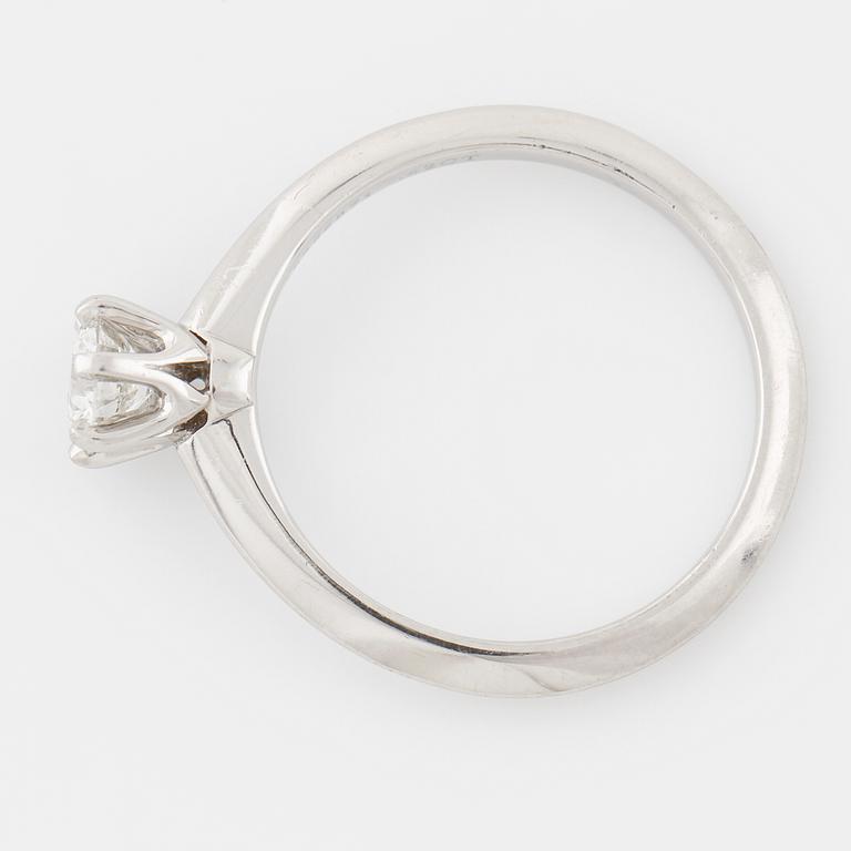 TIFFANY & CO. a 0.42 cts brilliant cut diamond ring.