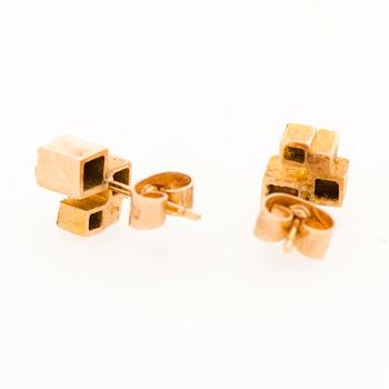 A PAIR OF BJÖRN WECKSTRÖM EARRINGS, 14K gold. Lapponia 1969.