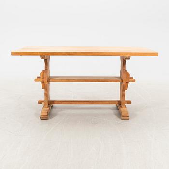A 1940s oak table.