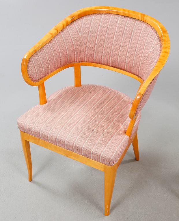 A pair of armchairs by Carl Malmsten, "Jonas love", second half of the 20th century.