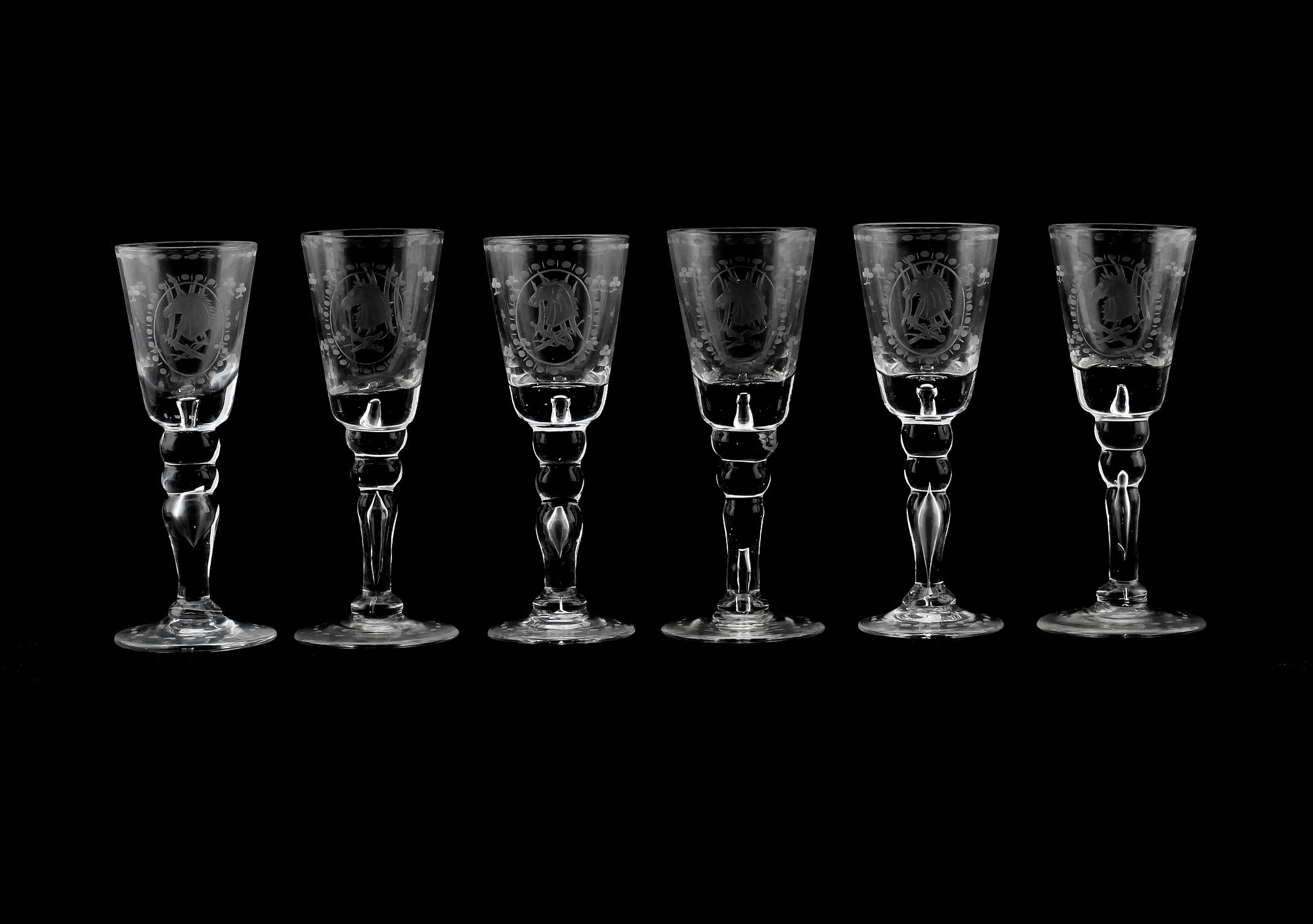 SNAPSGLAS, 6 st, 1900-talets första hälft.