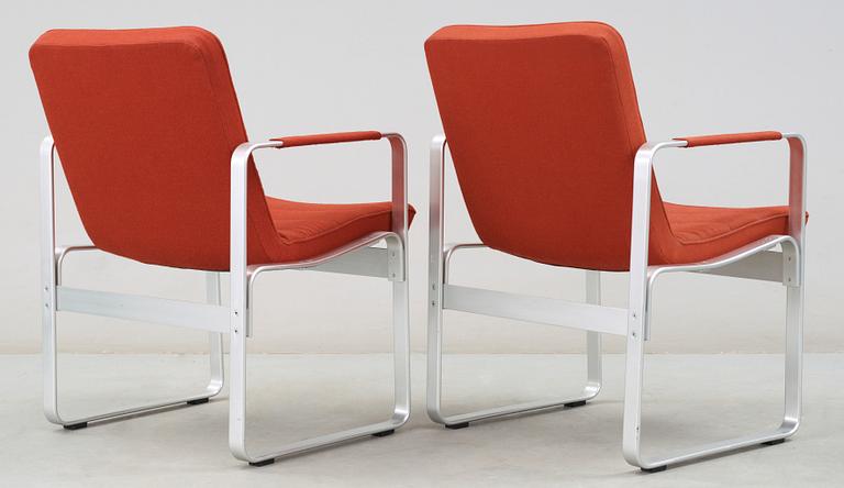 KARMSTOLAR, ett par, JOC Möbler, Vetlanda.