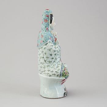 A chinese porcelain figure, probably late 19th century.