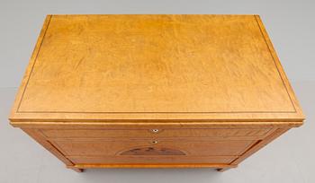 BYRÅ, empirestil, 1900-talets första hälft.