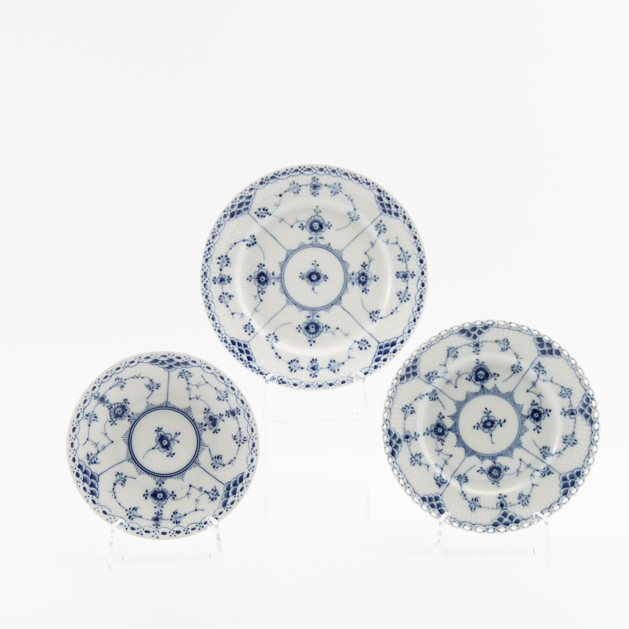 Royal Copenhagen, service pieces, 23 pcs, "Musselmalet", Royal Copenhagen, Denmark.