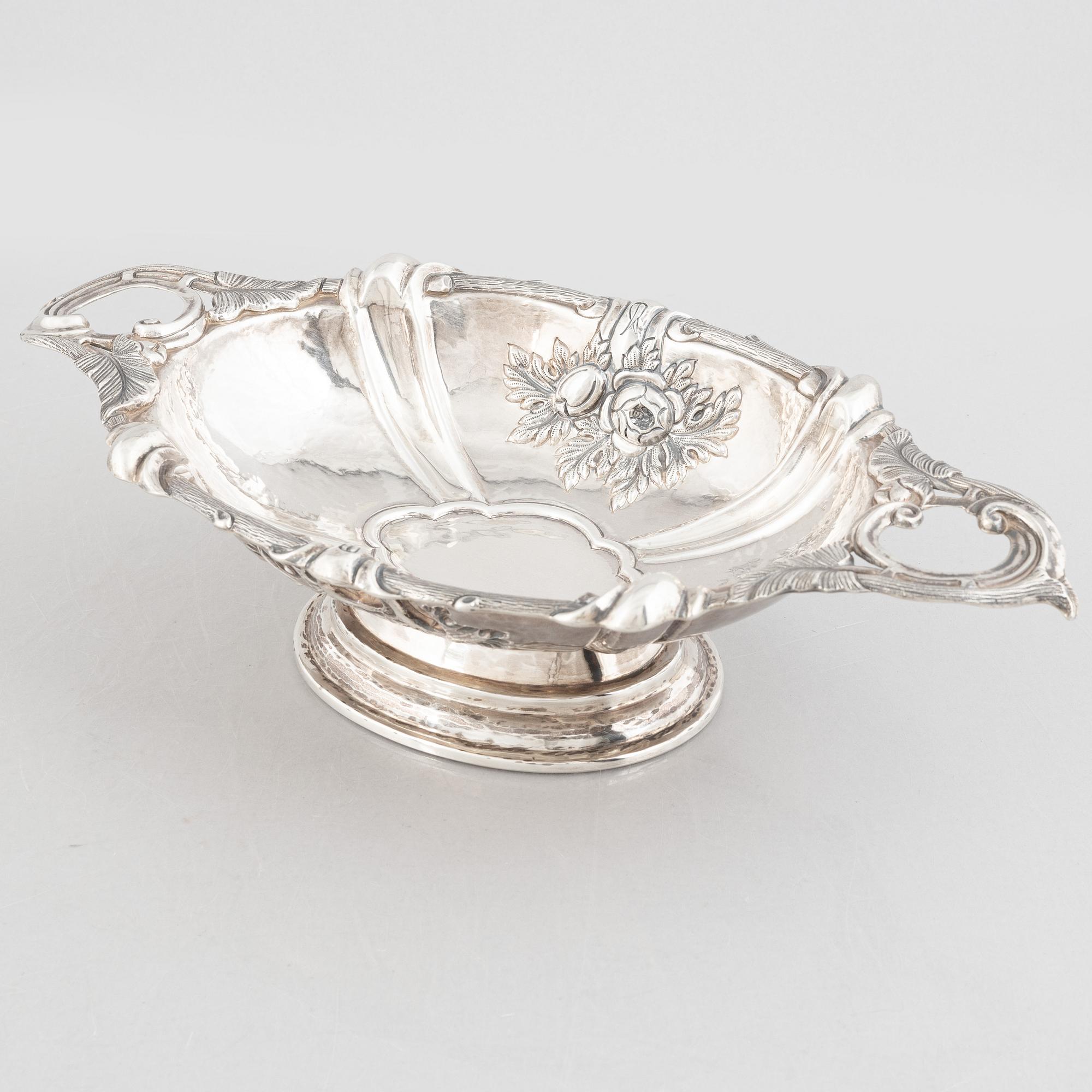A sterling silver footed bowl, 20th Century.