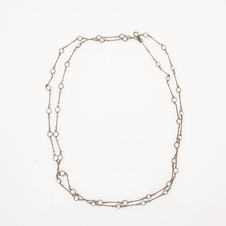 Necklace, silver with crystals.