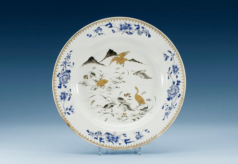 A grisaille and enameled charger, Qing dynasty, Qianlong (1736-95).