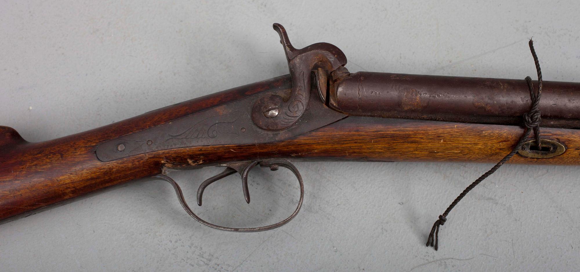 HAULIKKO JA PANOSVÖITÄ 2 KPL, 1800-luvulta ja 1900-luvulta.