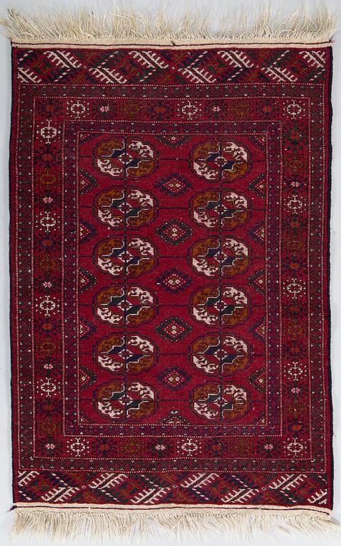 Mattor, 3 st, Afghan. Ca 170x123 cm, 115x80 cm och 117x57 cm.