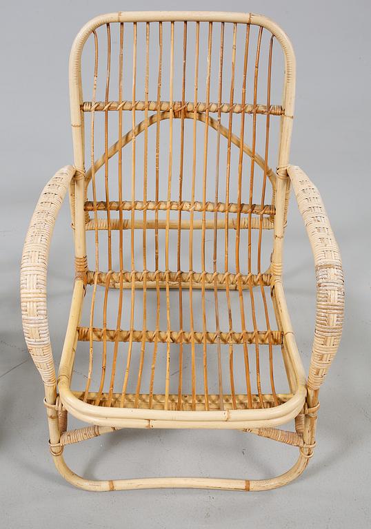 SOFFA samt FÅTÖLJER, ett par, 1900-talets fjärde kvartal.
