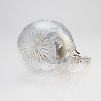Karaff, slipat glas och silver, verkmästare Maria Linke, Shanks & Bolin, Moskva 1886.