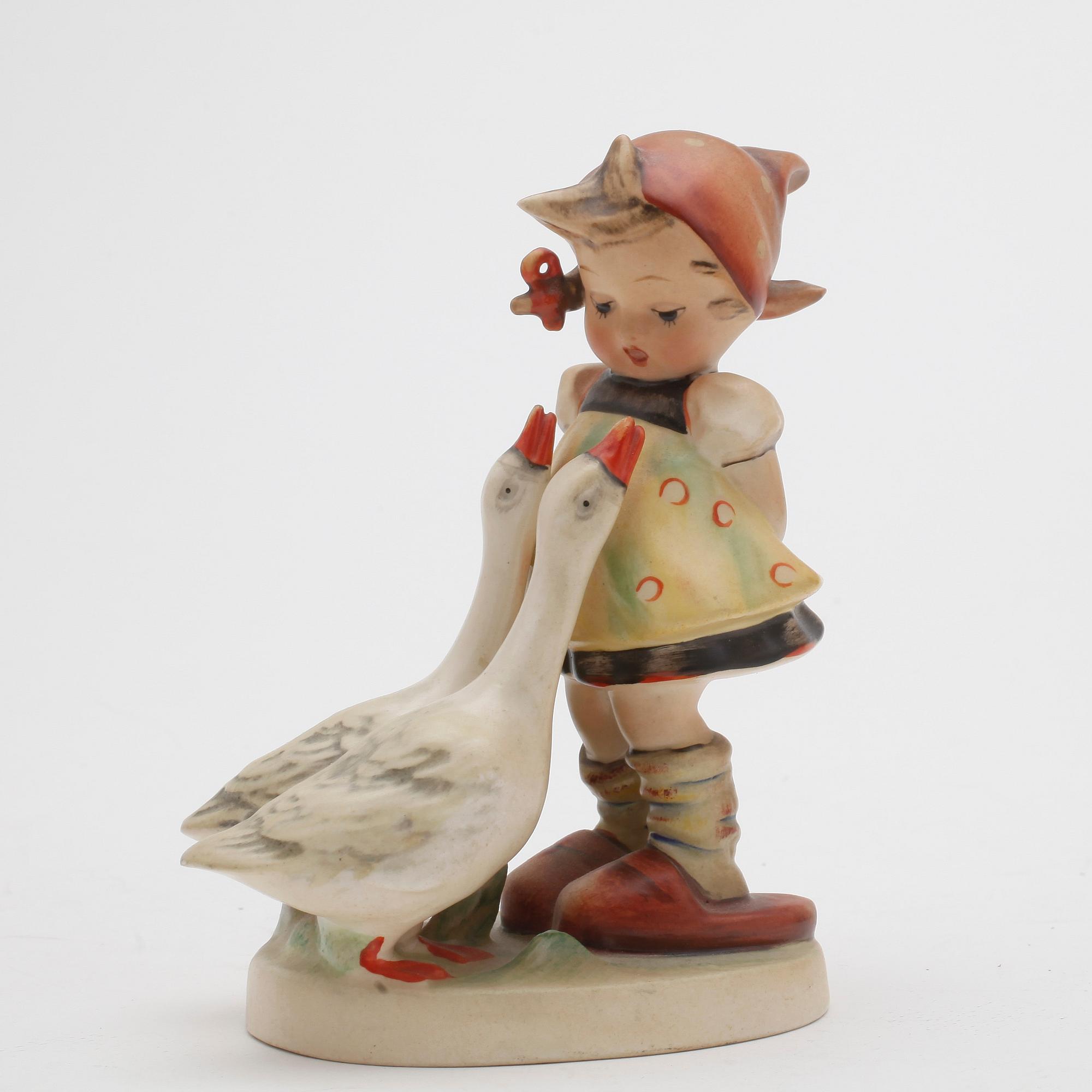 FIGURINER, 5 st, porslin, MJ Hummel, Goebel, 1900-tal.