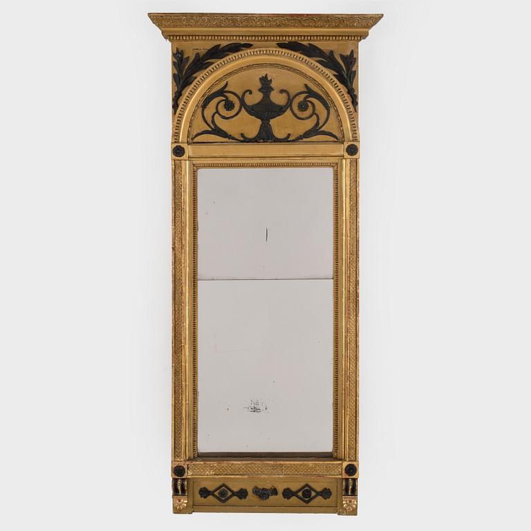 A late gustavian mirror from around year 1800.