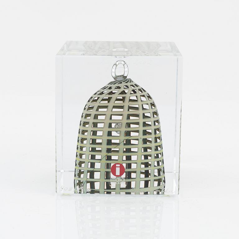 Oiva Toikka, Årskub Sign. Oiva Toikka, Nuutajärvi 2002, 408/2000.