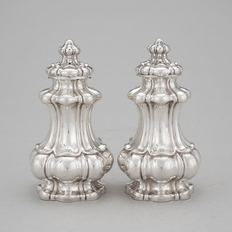 SOCKERRUSKOR, ett par, silver. Svenska importstämplar Guldsmedsaktiebolaget GAB, Stockholm 1937. Vikt ca 370 gram.