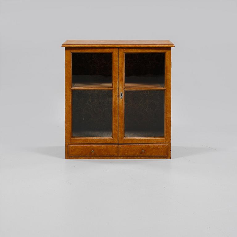 HÄNGSKÅP, 1800-tal.