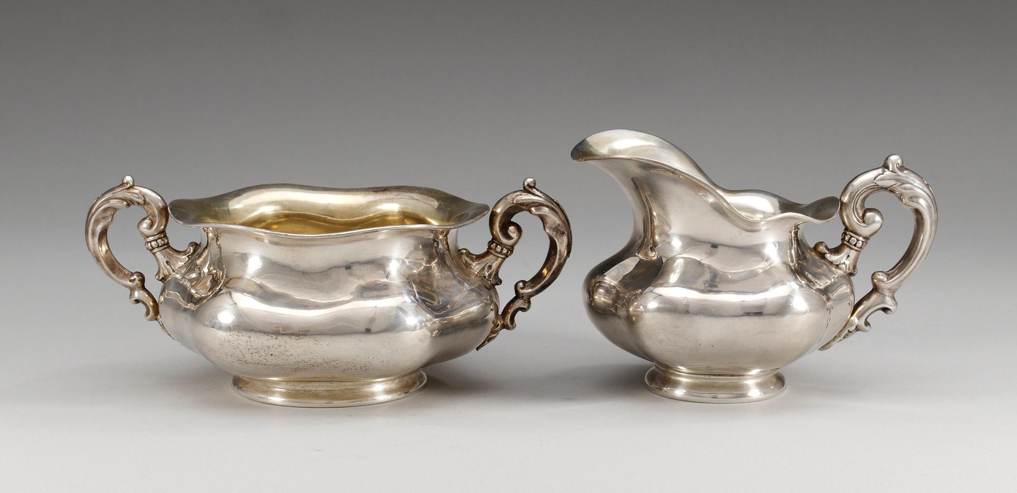 SOCKERSKÅL OCH GRÄDDKANNA, silver. Finland resp S:t Petersburg, 1800-tal.
