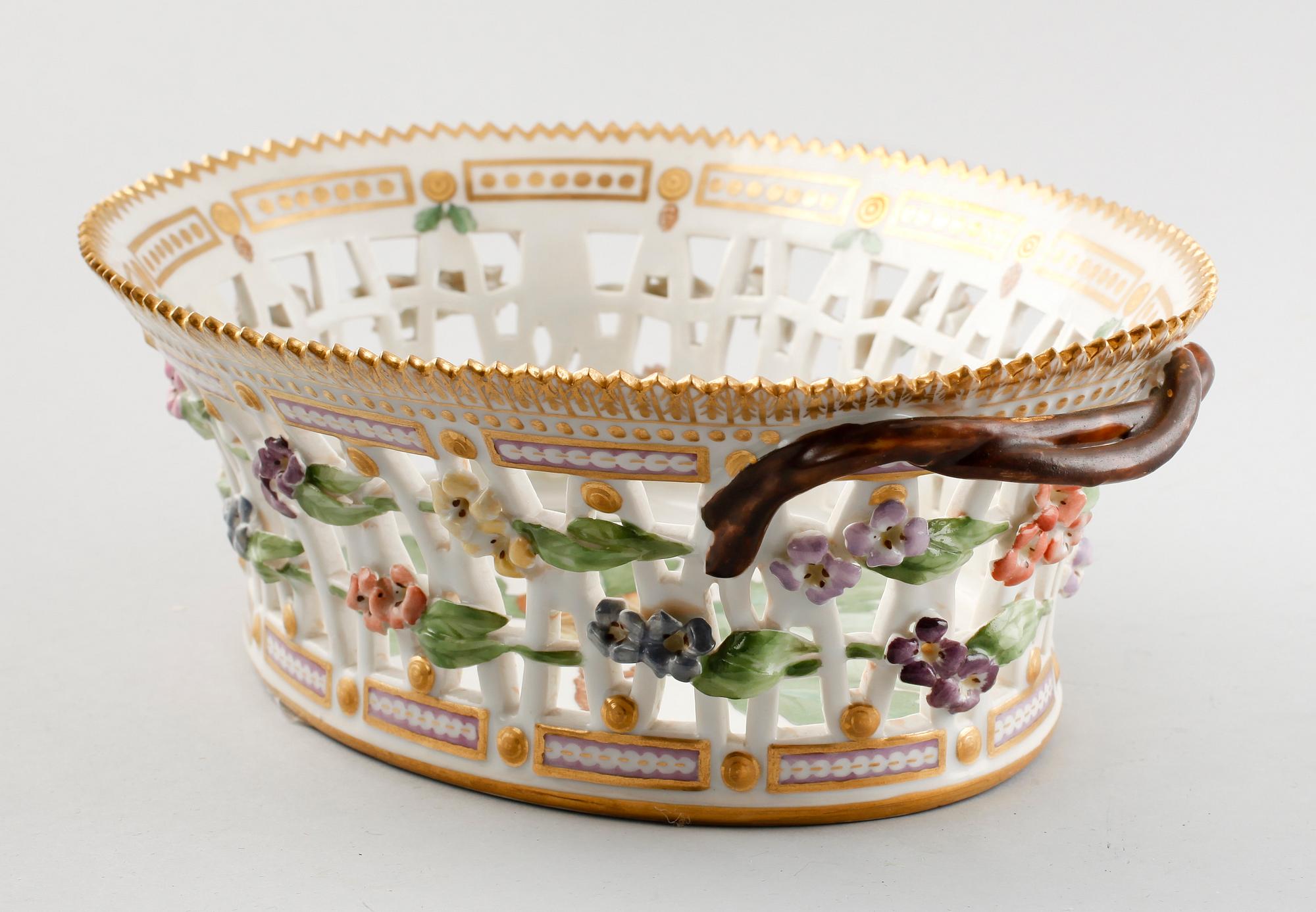 GALLERSKÅL, porslin, "Flora Danica", Royal Copenhagen.