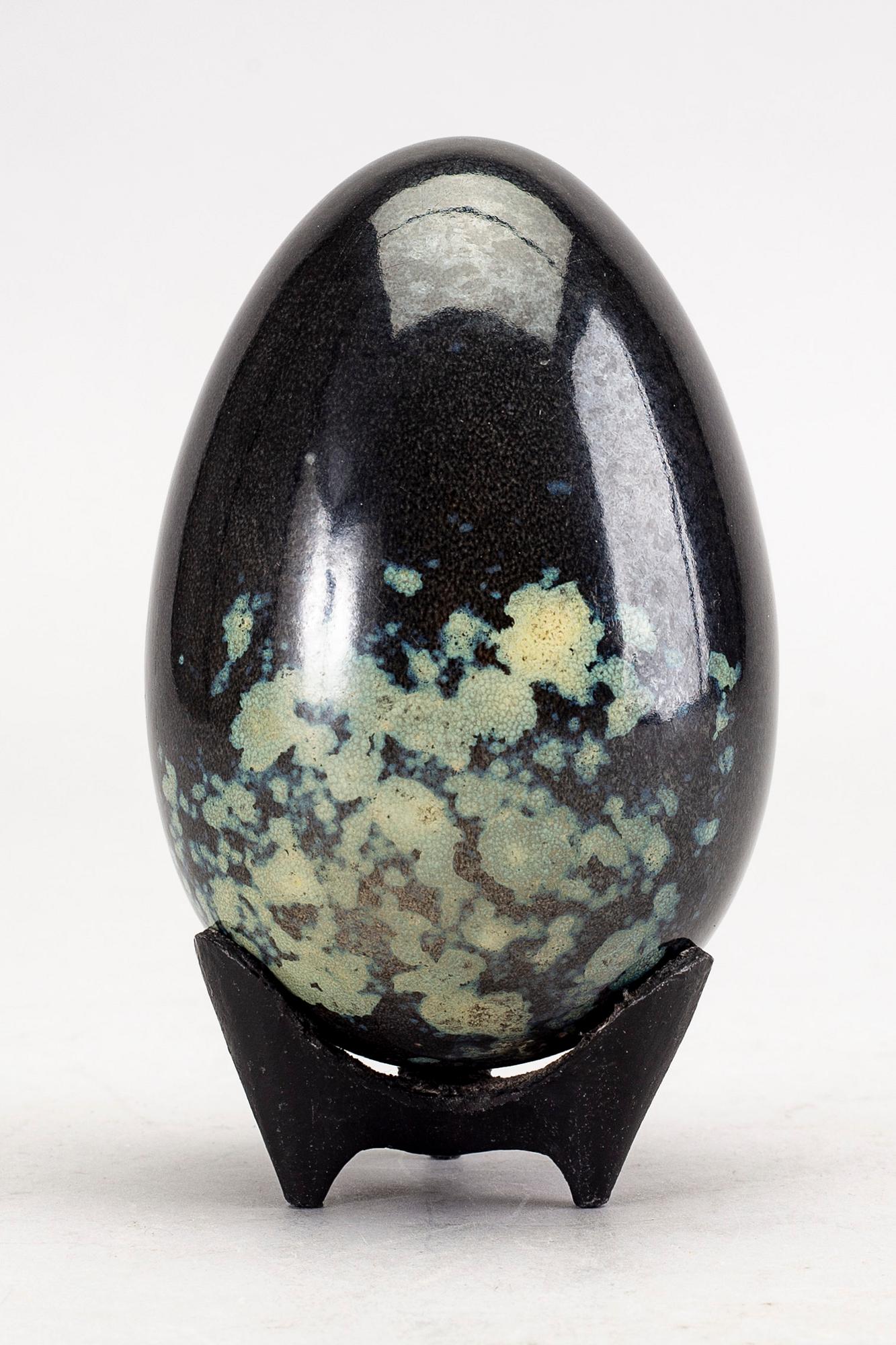 Hans Hedberg, An faience sculpture of an egg by Hans Hedberg, Biot, France.