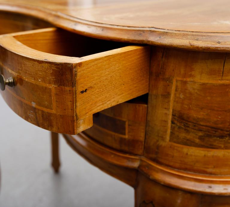 TOALETTBORD, rokokostil, 1900-talets mitt.