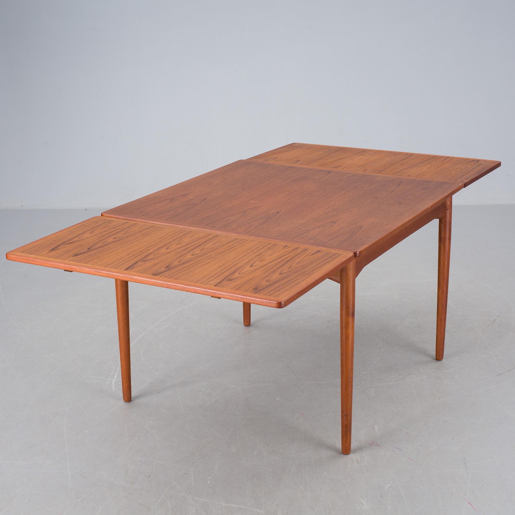 BORD samt 4 STOLAR, teak, JCA Jensen, Knud Andersen Aarhus, Danmark. 1950-tal.