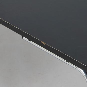 Yrjö Kukkapuro, a 1970s 'Remmi' coffee table for Haimi.