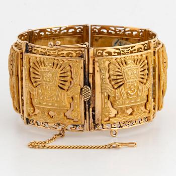 ARMBAND, 18K guld. Peru 1900-tal. Vikt 156 gram.