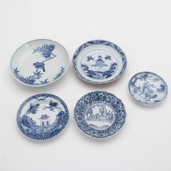 SAMLING PORSLIN, 10 delar, Kina, Qing dynastin, mestadels Kangxi (1662-1722).