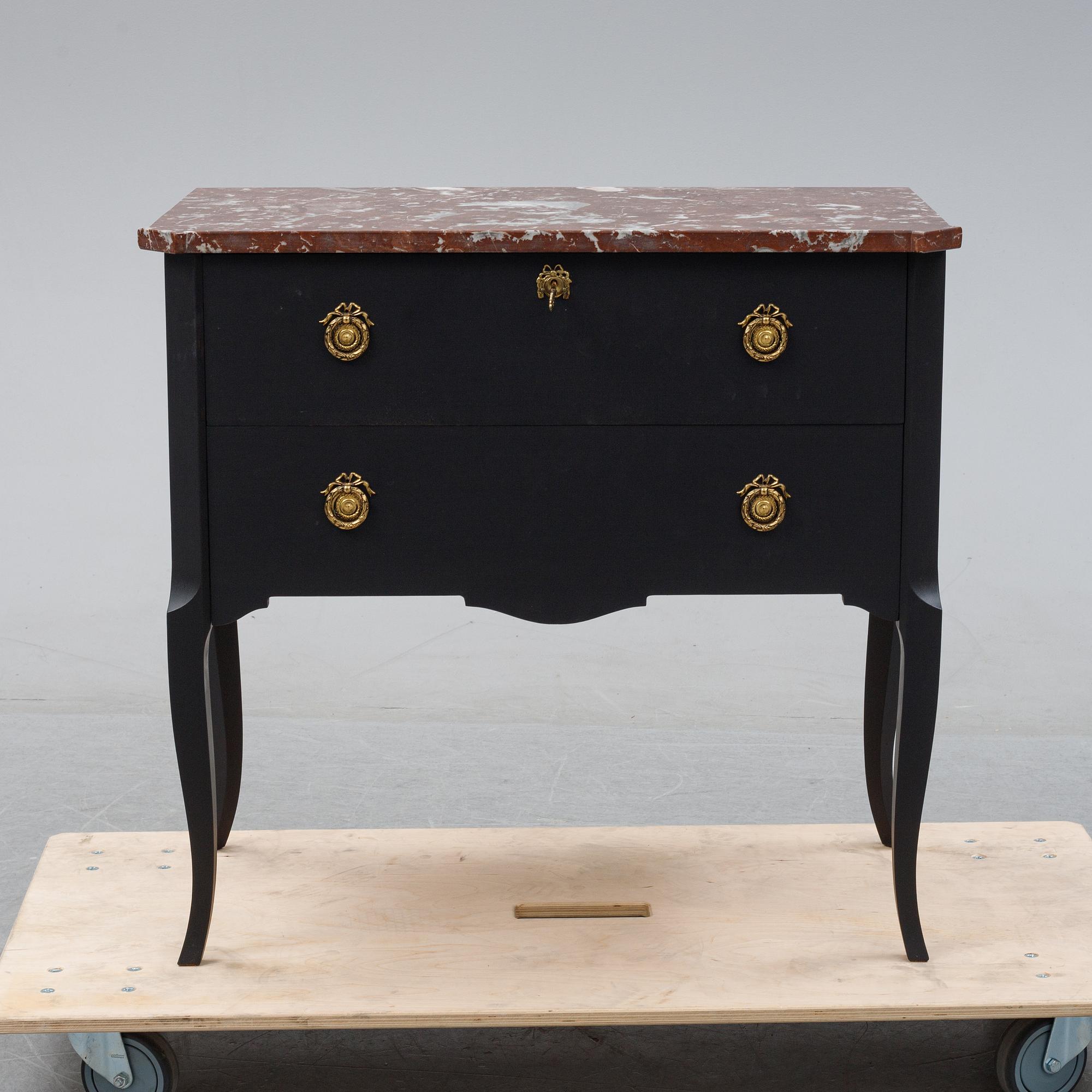 Byrå, gustaviansk stil, 1900-talets mitt.