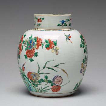 A famille verte jar with cover, Qing dynasty, 18th Century.