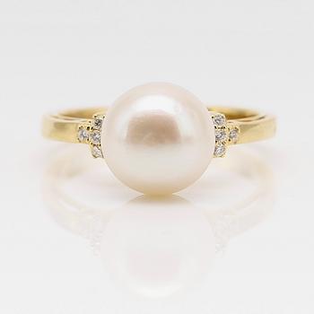 RING, 14K guld, diamanter och odlad pärla.