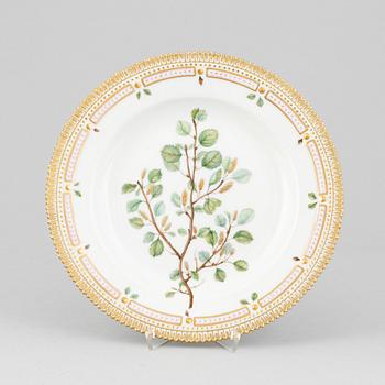 A Royal Copenhagen 'Flora Danica' porcelain plate, model 3549, 20th century.