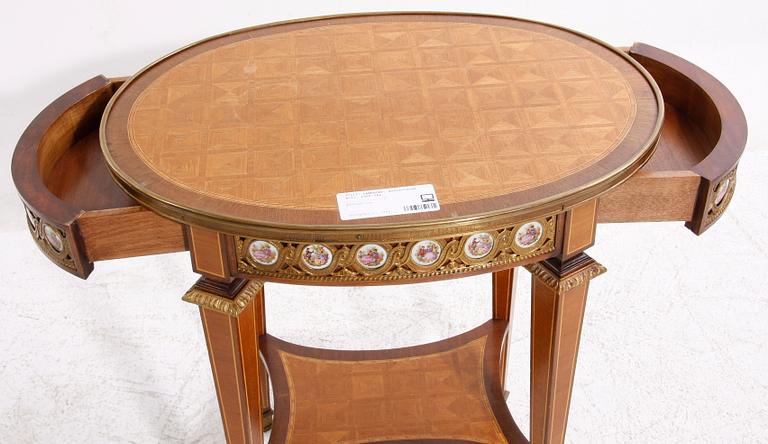 LAMPBORD, gustaviansk stil, 1900-TAL.
